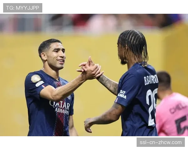 巴黎圣日耳曼1-1皇马，巴尔科拉助攻拉莫斯头球破旧主